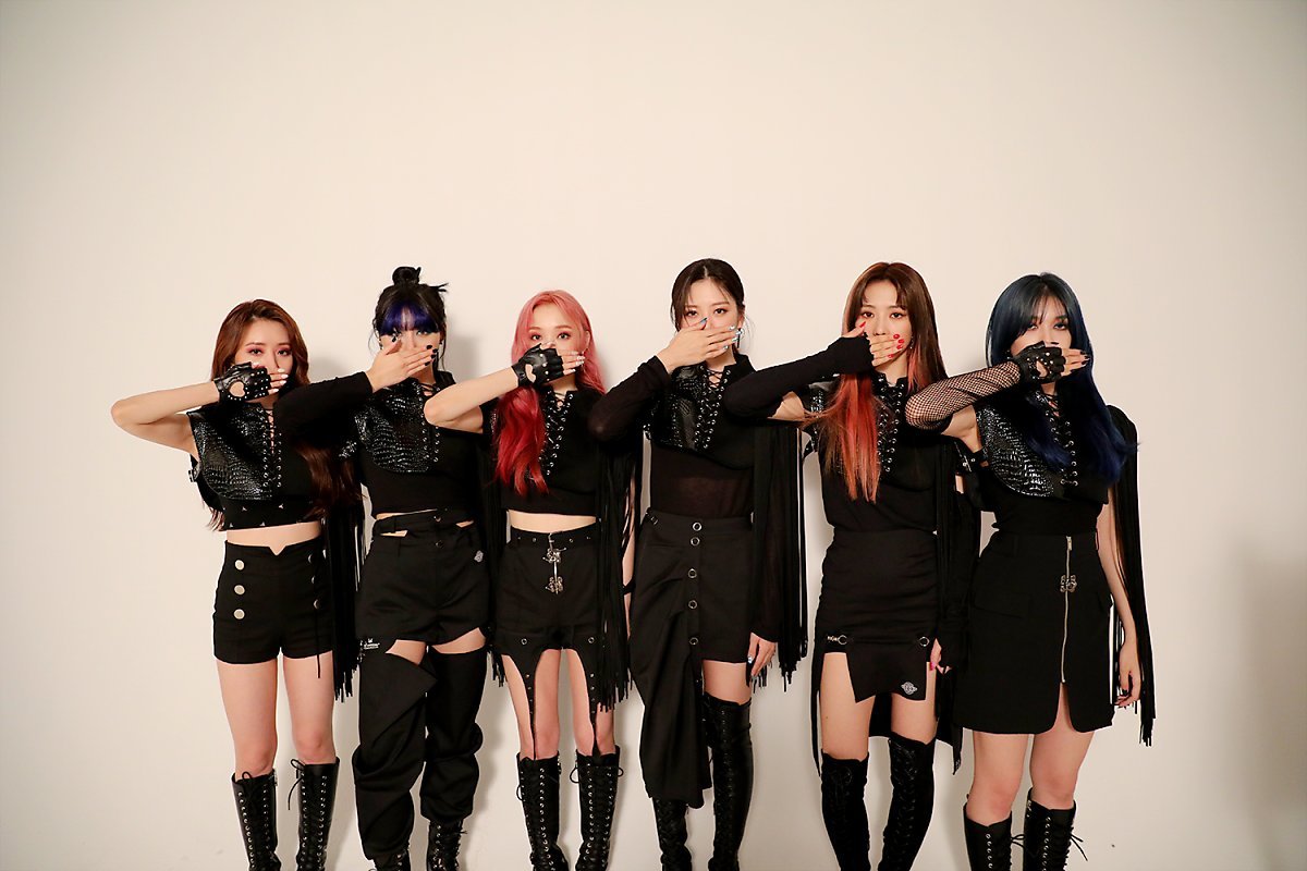 dcatcherbr's tweet photo. 16/11 l FOTO - Dreamcatcher no local da sessão de fotos do [Dystopia : Lose Myself], parte 2. (6)

#Dreamcatcher #드림캐쳐 #DreamcatcherBOCA #BOCA #Dystopia #Lose_Myself @hf_dreamcatcher

📎: https://t.co/ES5Nx4WblH https://t.co/KSJtnFEQKl