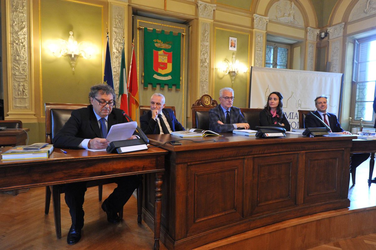 Martedì 17 novembre, alle 10, in diretta streaming l'appuntamento con la consegna "virtuale" della Rosa Camuna 2020 , il premio più prestigioso di Regione Lombardia, a Giovanni Licini

In link della diretta lo trovate nell'articolo 
⬇⬇⬇⬇⬇⬇
sportesolidarieta.it/?p=10650&previ…