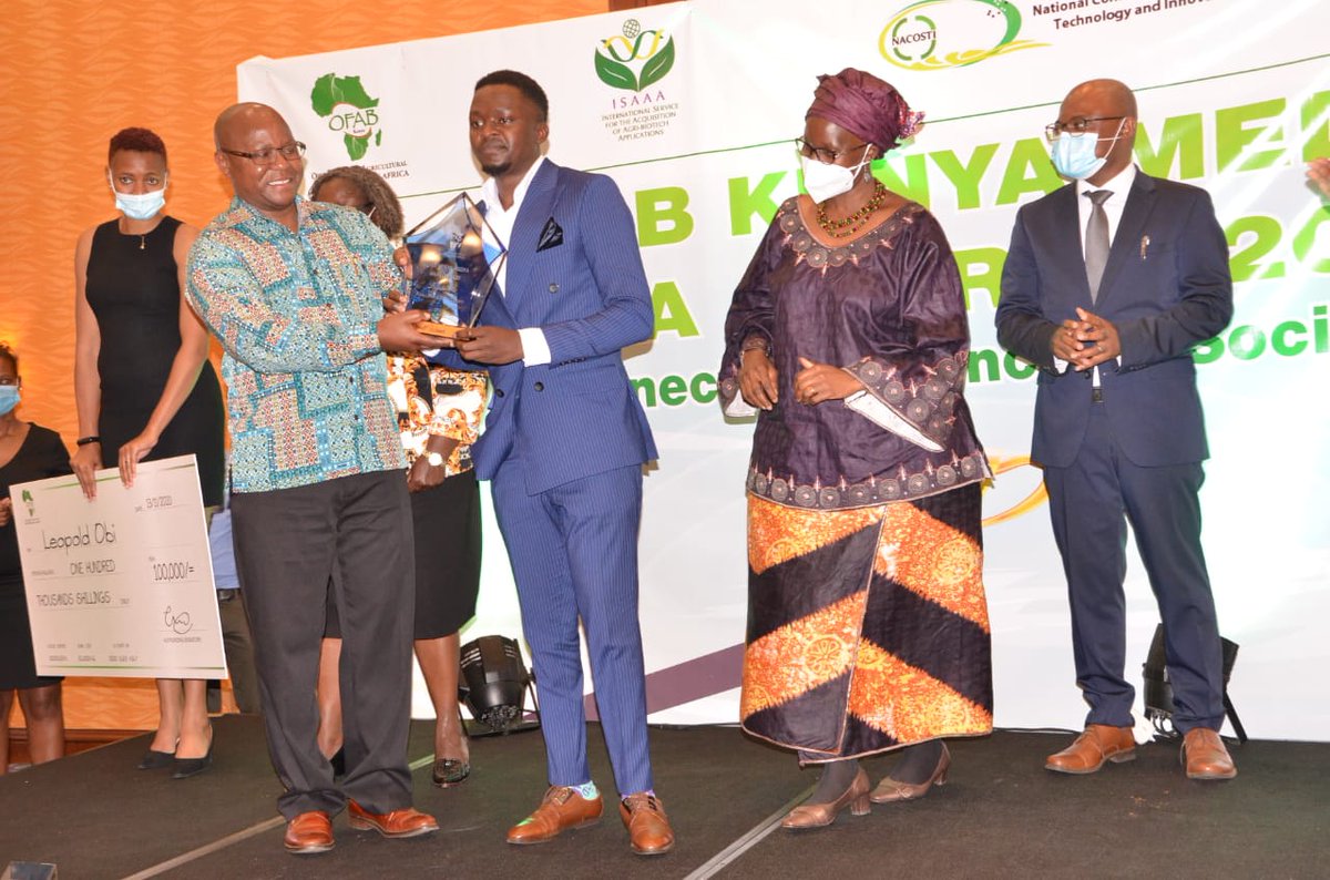 mkarembu's tweet photo. The majority audiences holding negative views about #GMOs have no clue where to source reliable information. At @OFABKenya @afri_isaaa & @NACOSTI we continue celebrating journalists filling this void and #makingsciencecount Congratulations OMAs Kenya 2020 winners! https://t.co/JQLJCcHXyw