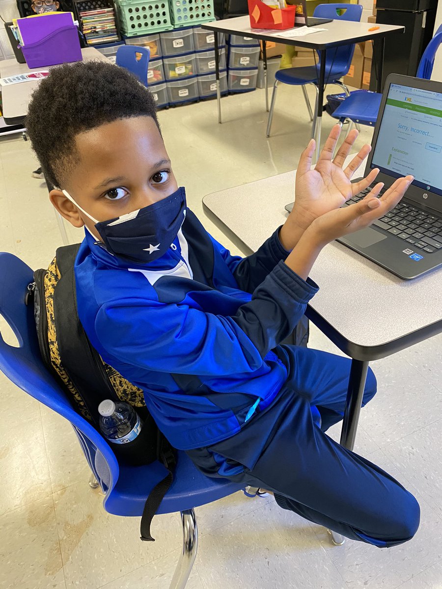 AmyLongFCPS's tweet photo. Can you name the four sentence types with your hands?! Fourth grade can show you!! @LMESTigerNation #declarative #imperative #interrogative #exclamatory https://t.co/7hRzxVF14I