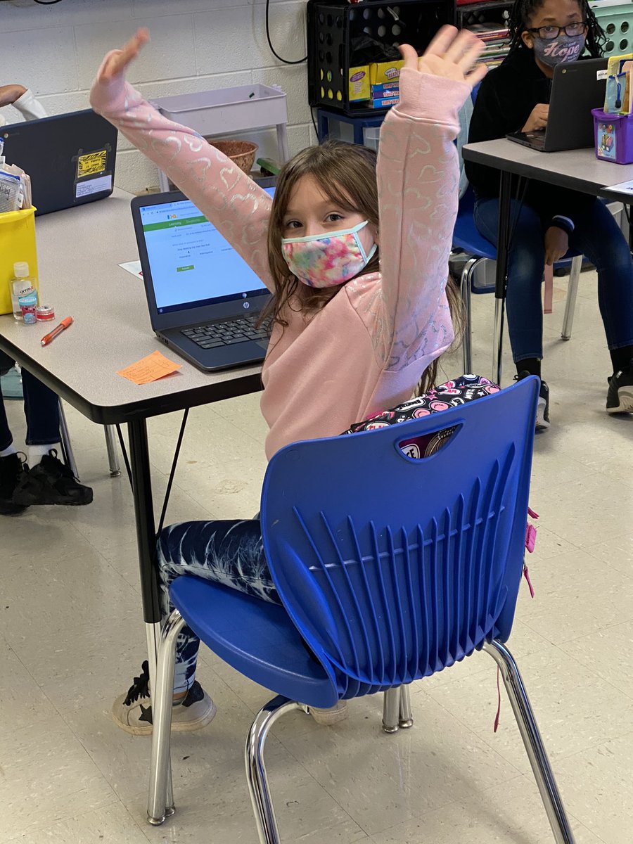 AmyLongFCPS's tweet photo. Can you name the four sentence types with your hands?! Fourth grade can show you!! @LMESTigerNation #declarative #imperative #interrogative #exclamatory https://t.co/7hRzxVF14I