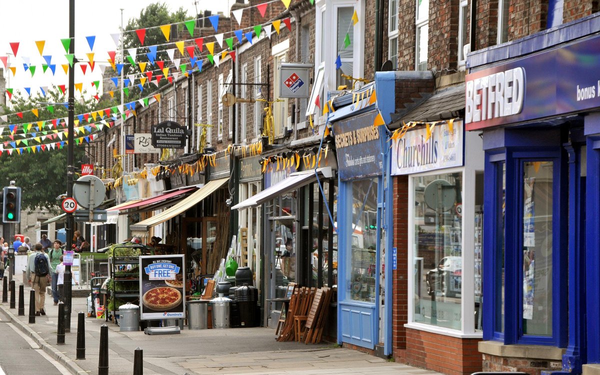 4. Speaking of which, how about the UKs number 1 independent high street  @bishyroadnet? Full of amazing cafes and restaurants, hardware shops, greengrocers, butchers. York has an amazing independent shop scene that makes the city feel so friendly and welcoming