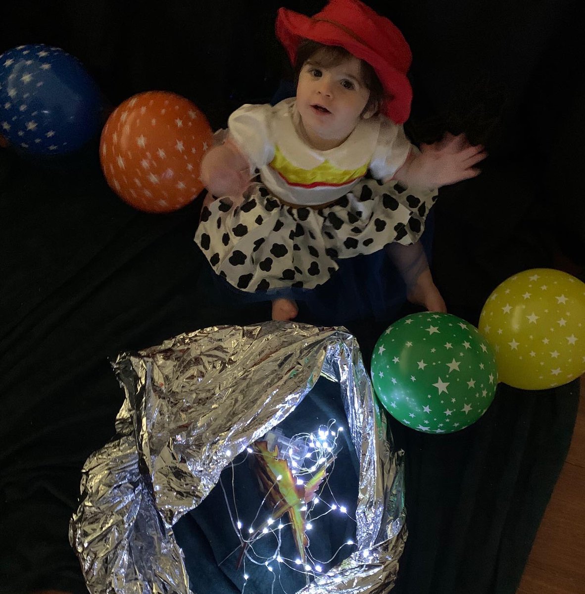 Rosemary_Murphy's tweet photo. Just have to share my cute little cowgirl who was in character for our virtual trip to the Wild, Wild West today #babysensoryclass #howwedomonday #babysensoryathome https://t.co/wwxrHpnRqL