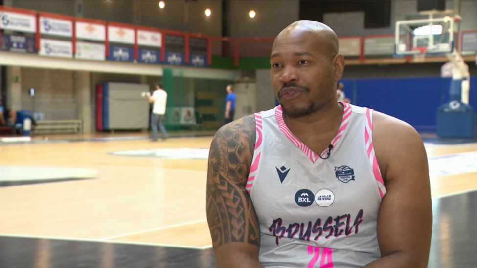 BX1_Actu's tweet photo. BJ Raymond, le capitaine du Brussels qui a la Belgique dans le coeur https://t.co/jqiqviCE3V https://t.co/GW3zbsiyAT