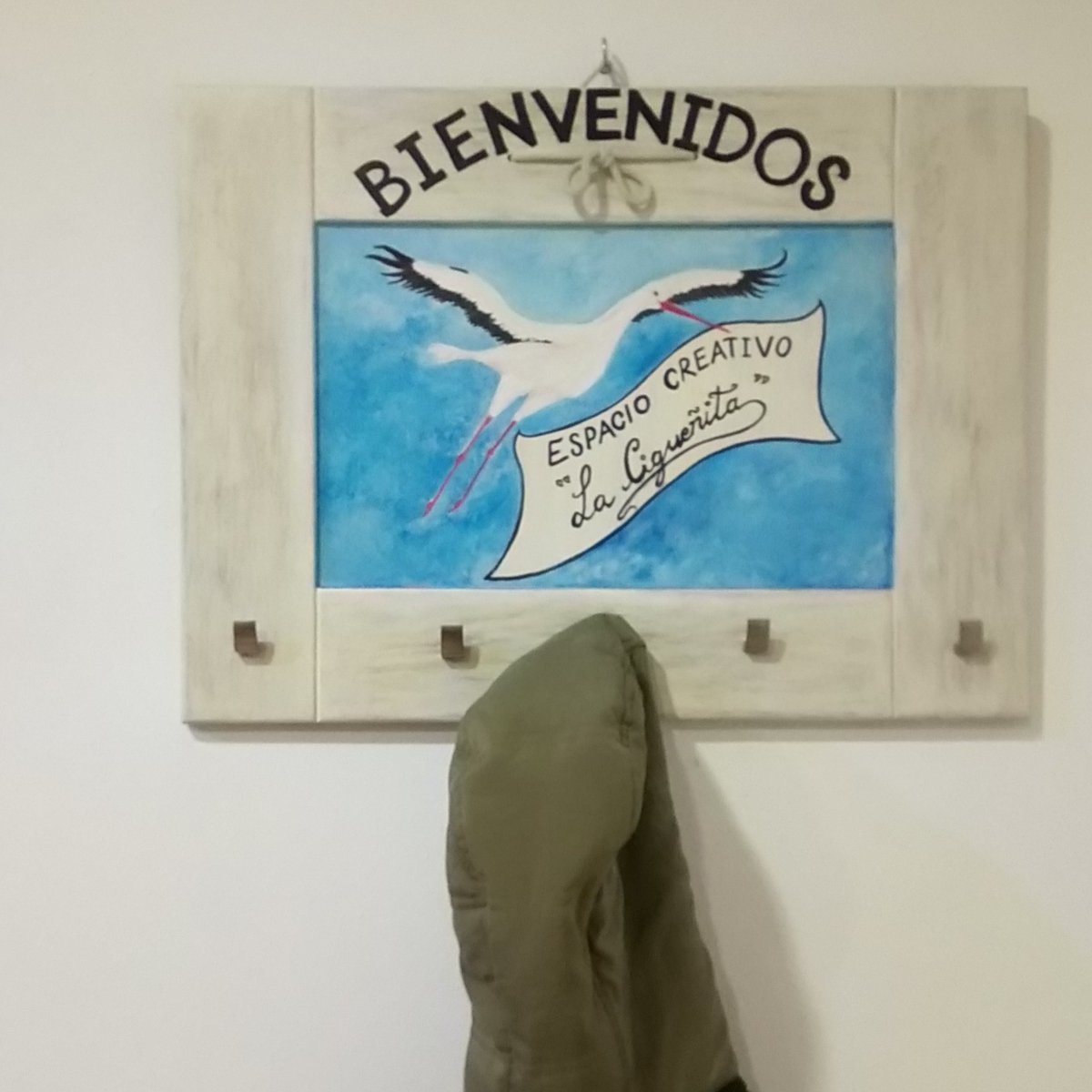Bernynn's tweet photo. Espacio Creativo "La Cigüeñita"
En el centro del Zaidín (Granada)💓 
Clases de cerámica creativa, (también clases on-line, con recogida o envío de materiales).
Clases de dibujo y pintura. 
Y pronto más talleres intensivos de distintas disciplinas.
Cupos limitados. 
Bienvenidos😘 https://t.co/3O8QC3pt6h