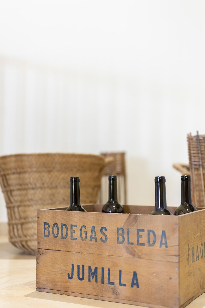 bodegasbleda's tweet photo. Lo natural está de moda😍: 
#CastillodeJumilla #Orgánico
✔️#DOPJumilla
✔️Tipo de vino: Tinto #Ecológico.
✔️Variedad de uva: #Monastrell 100%.
✔️Grado alcohólico: 14,50 % Vol.

¡Cómpralo ahora con un 10 % de descuento! https://t.co/bmNtiY1xBs

#BodegasBleda #Organicwine https://t.co/e5uHCJmlEu