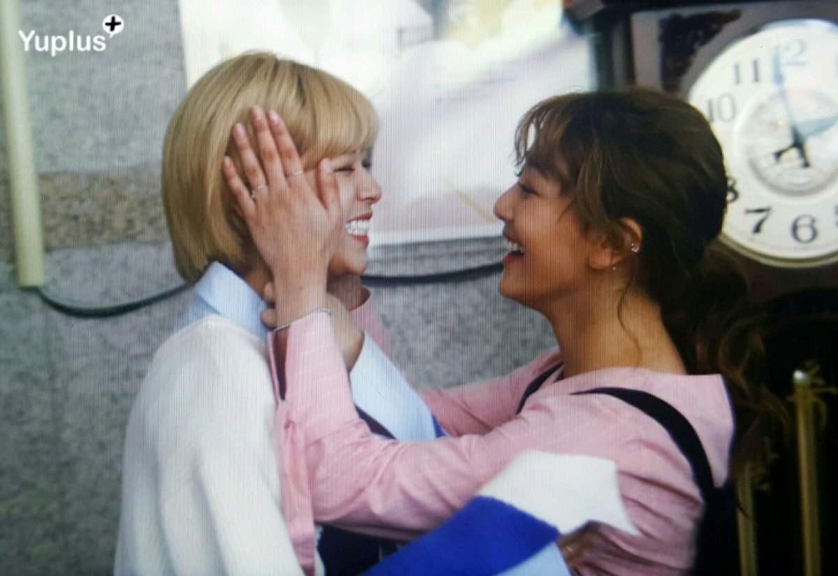 Jeongyeon is Jihyo's baby (2)