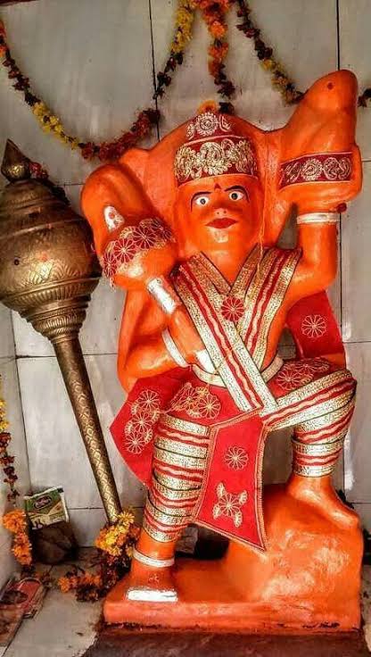  #DoYouknowOnce Hanuman saw Sita applying sindhoor to her hair. He asked her what purpose it served to which Sita replied that it was for the well being and long life of Lord Rama. Hearing this, Hanuman smeared his entire body with sindhoor for the long life of Lord Rama.