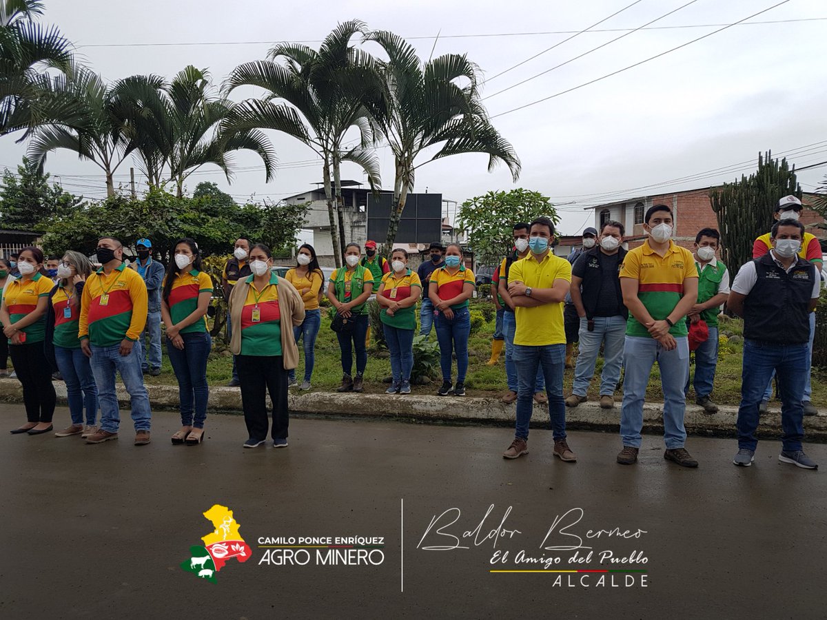 GADCPE's tweet photo. Esta vez nuestro alcalde Baldor Bermeo no presidió el acto por cumplir su agenda de labores desde las 04h00 el espacio cívico contó con la presencia de los concejales principales y alternos. La Dirección Financiera habló del tema La solidaridad en la Sociedad @Lenin
@goberazuay https://t.co/q9tHiGdLbA
