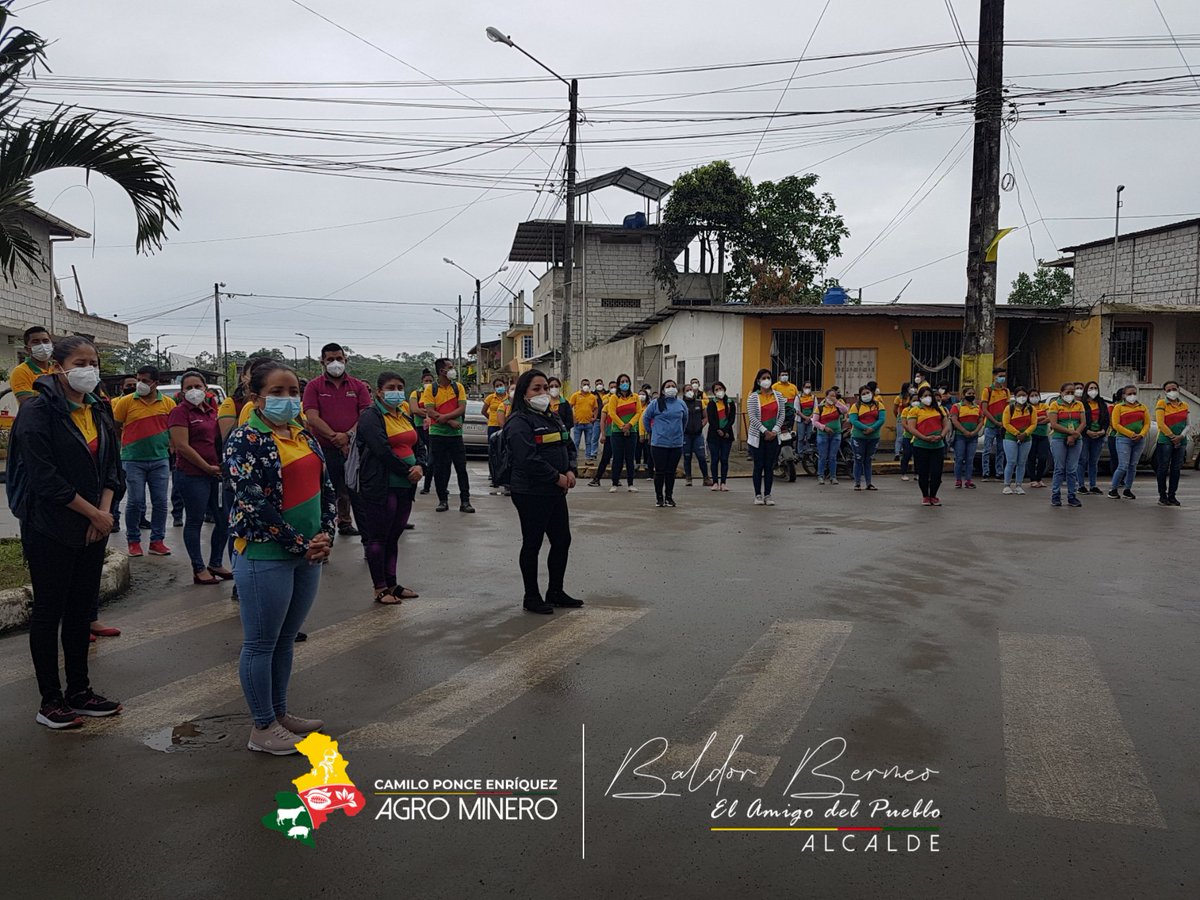 GADCPE's tweet photo. Esta vez nuestro alcalde Baldor Bermeo no presidió el acto por cumplir su agenda de labores desde las 04h00 el espacio cívico contó con la presencia de los concejales principales y alternos. La Dirección Financiera habló del tema La solidaridad en la Sociedad @Lenin
@goberazuay https://t.co/q9tHiGdLbA
