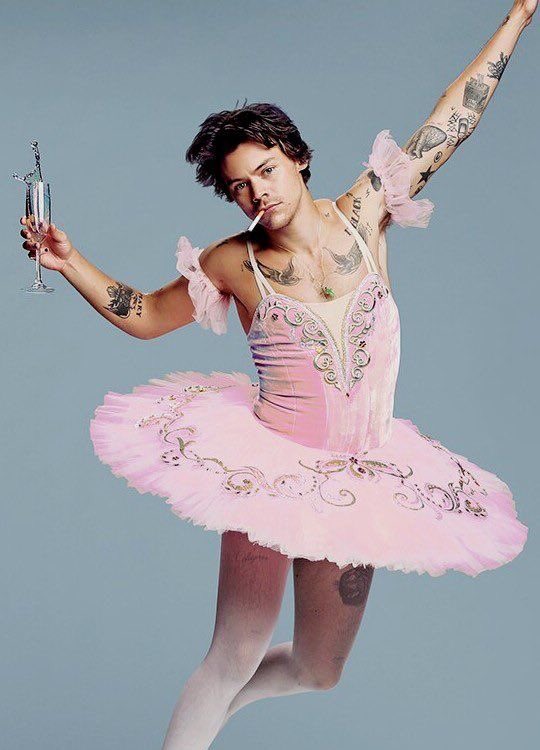 petaljjks's tweet photo. harry styles wearing dresses and looking as beautiful as ever https://t.co/IED2ucmTCc