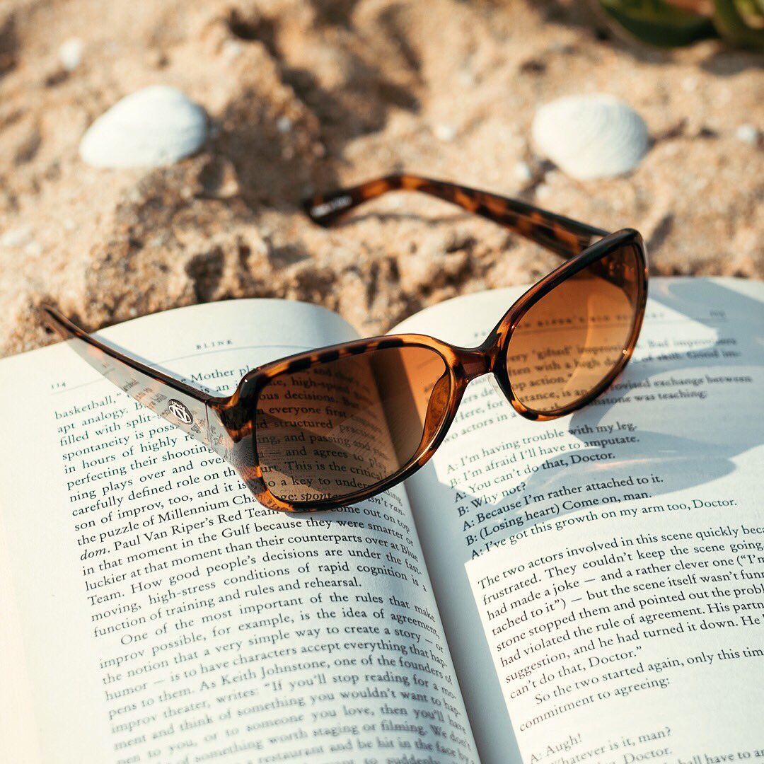 onossunglasses's tweet photo. The perfect shades for reading on the beach 🏖
Onos sunglasses feature a Polarized lens with bifocal readers. 
☀️ 100% UV protection &amp; prescription ready!
#beachlife #coastalliving https://t.co/NTYK8xnhPC