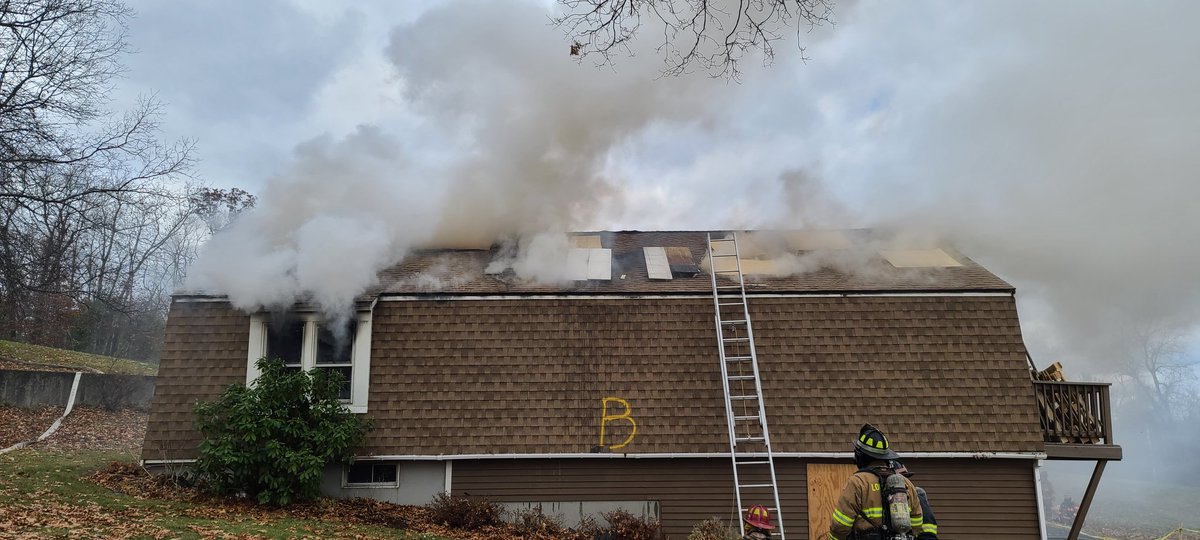 LondonderryFD's tweet photo. Fire training continues on Pillsbury Road. Heavy smoke will be present in the area. https://t.co/s9feSOcZoi