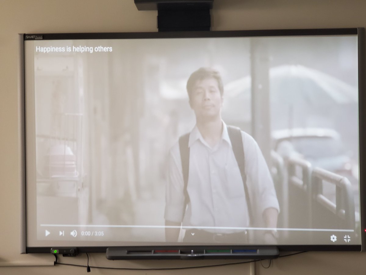 JeanMichelBeda1's tweet photo. Les élèves de 7e année @Epaulards_PS ont débuté la semaine de sensibilisation à l'intimidation avec les activités proposées par m. Jean Cloutier et son équipe des @ecolecatholique. Les élèves ont pris des engagements afin de contrer l'individualisme! @climatscolaire #RESPECTCECCE https://t.co/8ry6LMtcTh