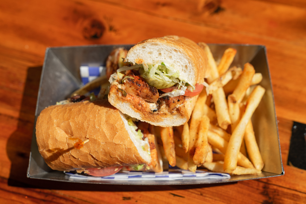 Our mantra for the day: think positive and eat a Po’ Boy 😊 Order lunch for pick-up at bit.ly/InaMaeOrderToa…