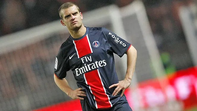 Peu de départs lors de cette intersaison, Jérôme Rothen et Mateja Kezman décident de résilier leurs contrats avec le club. Avec quelques départs en prêt comme Loris Arnaud à Angers, Granddi Ngoyi à Nantes ou encore Younousse Sankharé à Dijon.