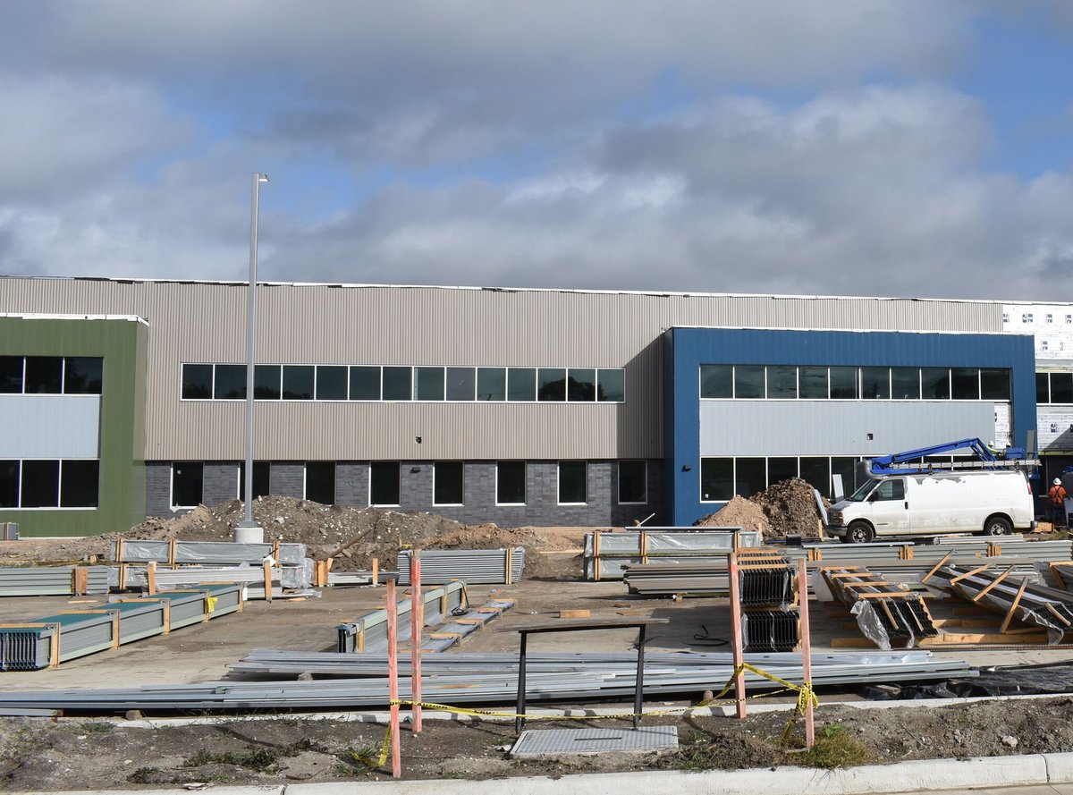 WadeArch's tweet photo. Meadows Elementary is making progress! We are excited to see the final product in the next few months. 

#makingprogress #wadearch #centria #mhbrothers https://t.co/yQwTeXQ5ad