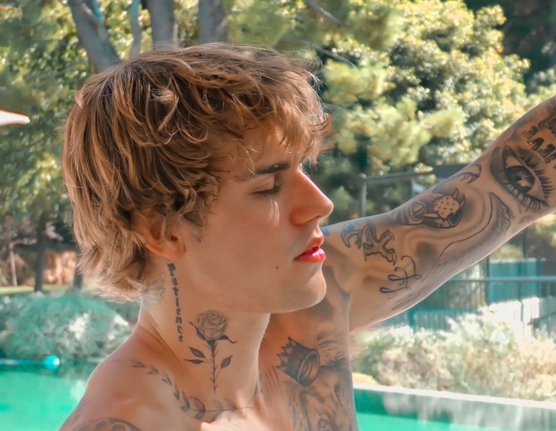 needymccann's tweet photo. rt and reply if you see this

I'm voting for Justin Bieber for Artist Of The Year at the #AMAs https://t.co/C2R8IQRk2U