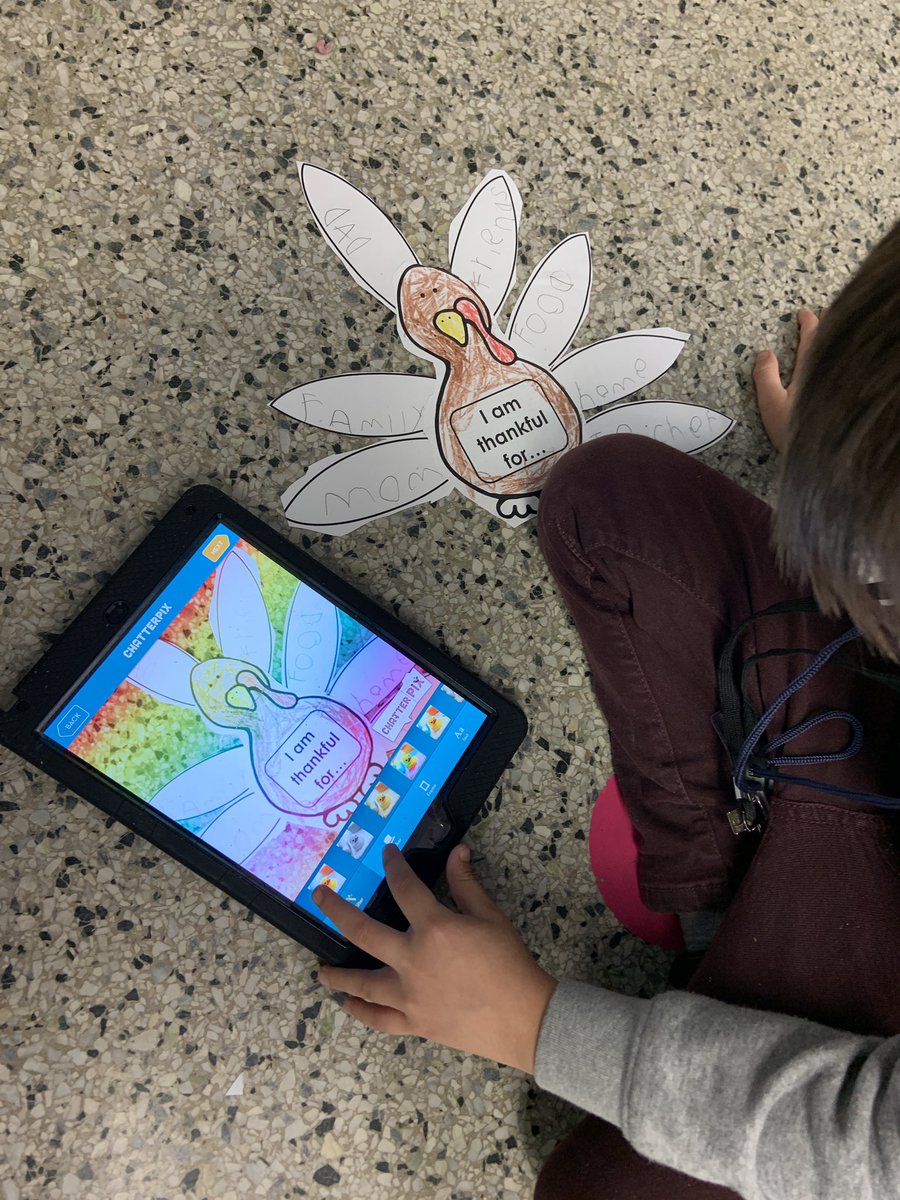 ITRTtinytech's tweet image. Gr. 1 students created digital talking turkeys to share their gratitude. They wrote thankful words on feathers, then photographed their turkeys with the Chatterkid app. They added voice, text, and filters, then uploaded videos to Seesaw to share with families. @HanoverSchools