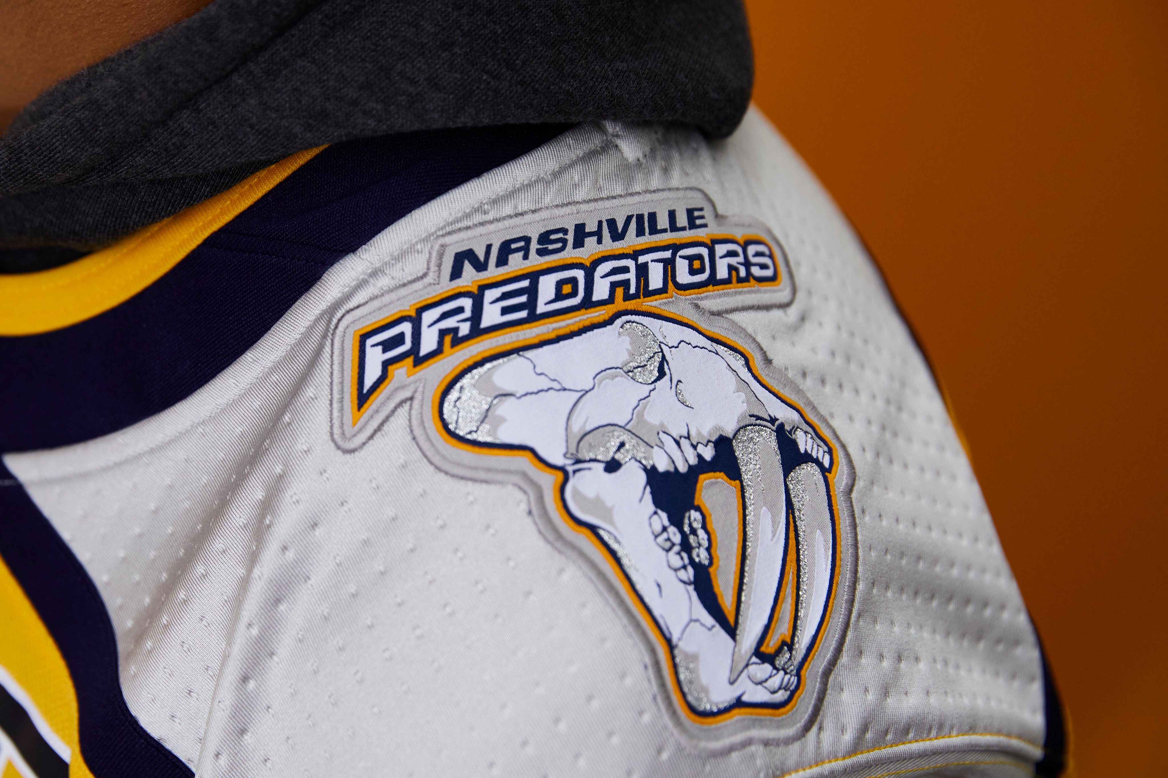 How the Nashville Predators reverse-retro jersey should have