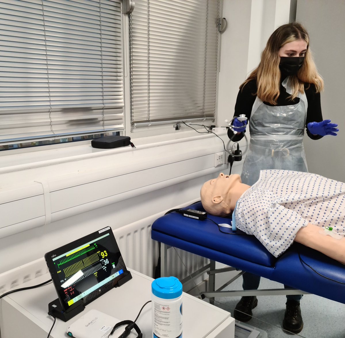 Also on the lesson plan today, was the preparation and administration of intravenous medication. This session culminated in a deteriorating patient scenario, where students combined their assessment skills with administering appropriate IV medication.