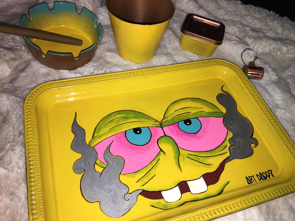 theswaggsource's tweet photo. -spongebob friedpants $70
-New Orleans gold set $70

•each set includes a matching ashtray, storage jar, disposal cups, cigar cutters, matches &amp; more smoking accessories!

If you need custom ashtray sets made DM 📲‼️ https://t.co/mVXidgHndQ