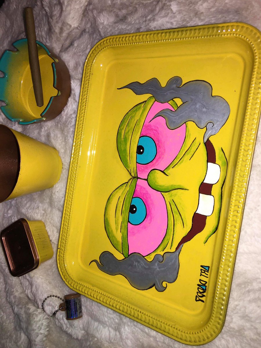 theswaggsource's tweet photo. -spongebob friedpants $70
-New Orleans gold set $70

•each set includes a matching ashtray, storage jar, disposal cups, cigar cutters, matches &amp; more smoking accessories!

If you need custom ashtray sets made DM 📲‼️ https://t.co/mVXidgHndQ