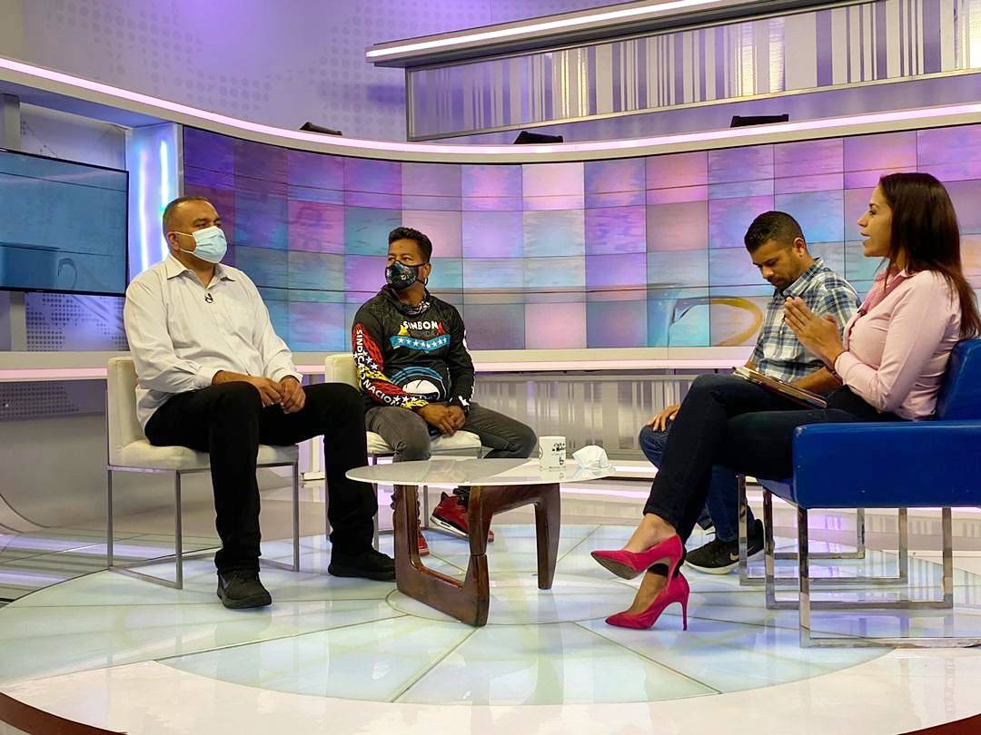 ELOYSULBARAN's tweet photo. Excelente entrevista en el programa 𝑪𝒂𝒇𝒆́ 𝒆𝒏 𝒍𝒂 𝑴𝒂𝒏̃𝒂𝒏𝒂 ☕

Conversamos sobre las mejoras que ha tenido nuestro sector gracias a la creación de la Misión Transporte, por años fuimos invisibilizados pero ahora somos tomados en cuenta

#EnVenezuelaBrillaLaPaz https://t.co/jeyWYgE8EU