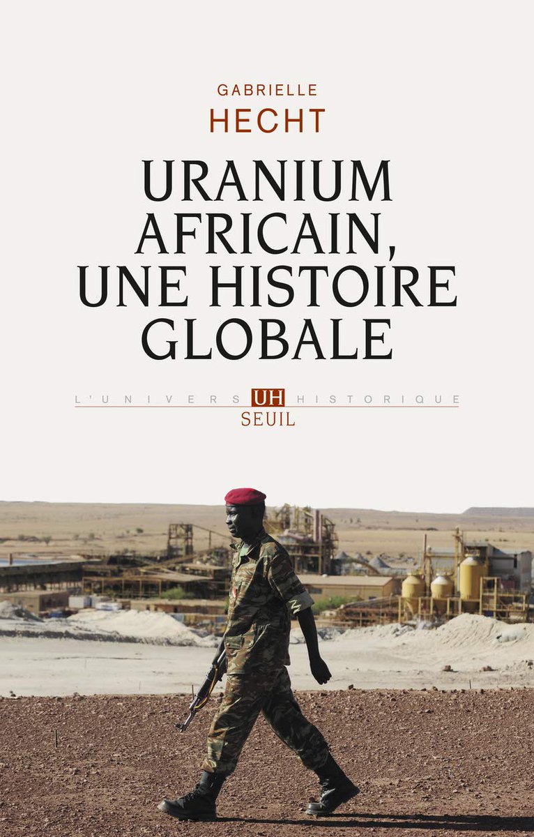 "Uranium africain. Une histoire globale" (2016), de Gabrielle Hecht, montre que que la qualification de « nucléaire » est une construction variable selon les rapports de force, les moments, les lieux et les controverses technopolitiques.Dispo ici :  https://www.seuil.com/ouvrage/uranium-africain-une-histoire-globale-gabrielle-hecht/9782021166002