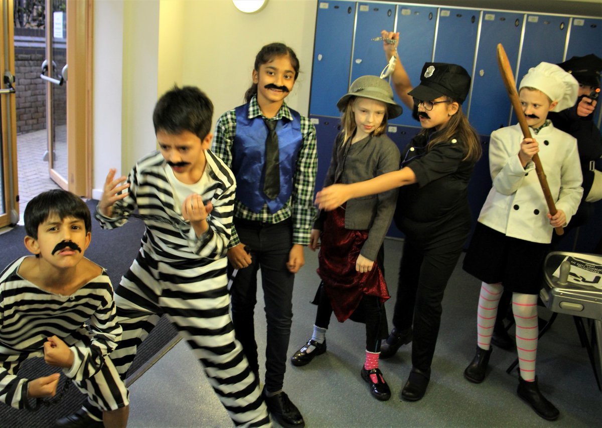 NewtonPrepSch's tweet photo. It's only Day One of filming the Y5 Short Films and already we have jolly japes, chase scenes, daft coppers and bungling escapologists. We ❤️❤️❤️ the Year 5 Film Festival! #NewtonFilms #NewtonYear5 #WhyWeGotoNP #NewtonMemories https://t.co/82UhraOaxq