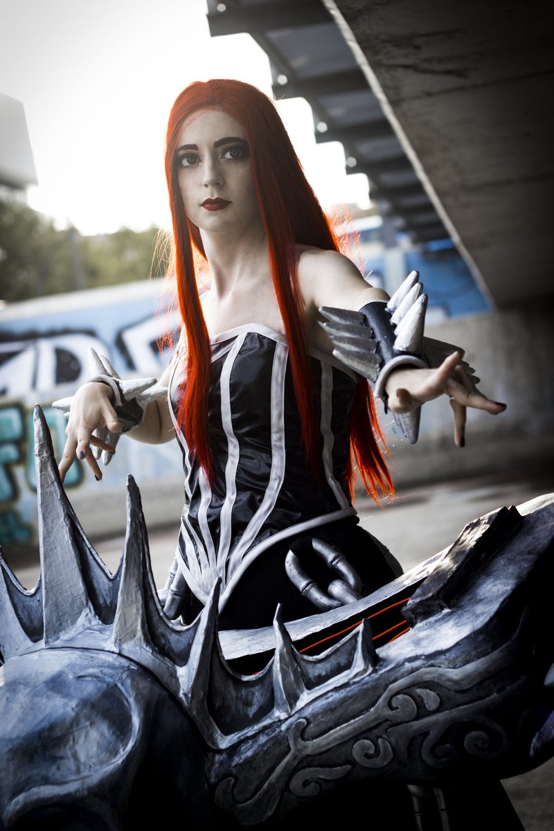 SinsiaBuvelle's tweet photo. "Mortal Reminder"

Here is a old pic of my Pentakill Sona cosplay. I have some photos of she for edit yet. Don't forget her.

#sonacosplay #sonapentakill #sona #LeagueOfLegends https://t.co/ATvvLcgYgc