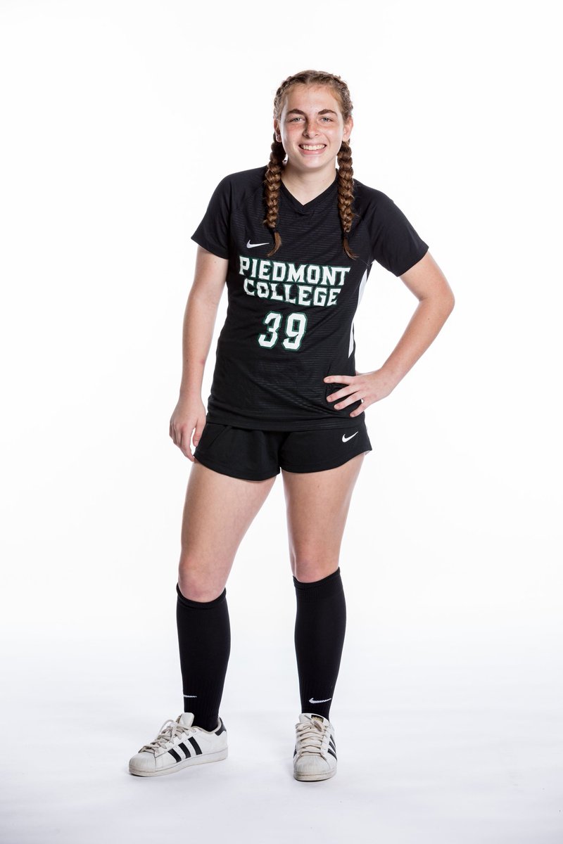 madelynp23458's tweet photo. my media day pics :)⚽️ @Coaching_allday @LuellaSoccer https://t.co/kvKWlW0rL2