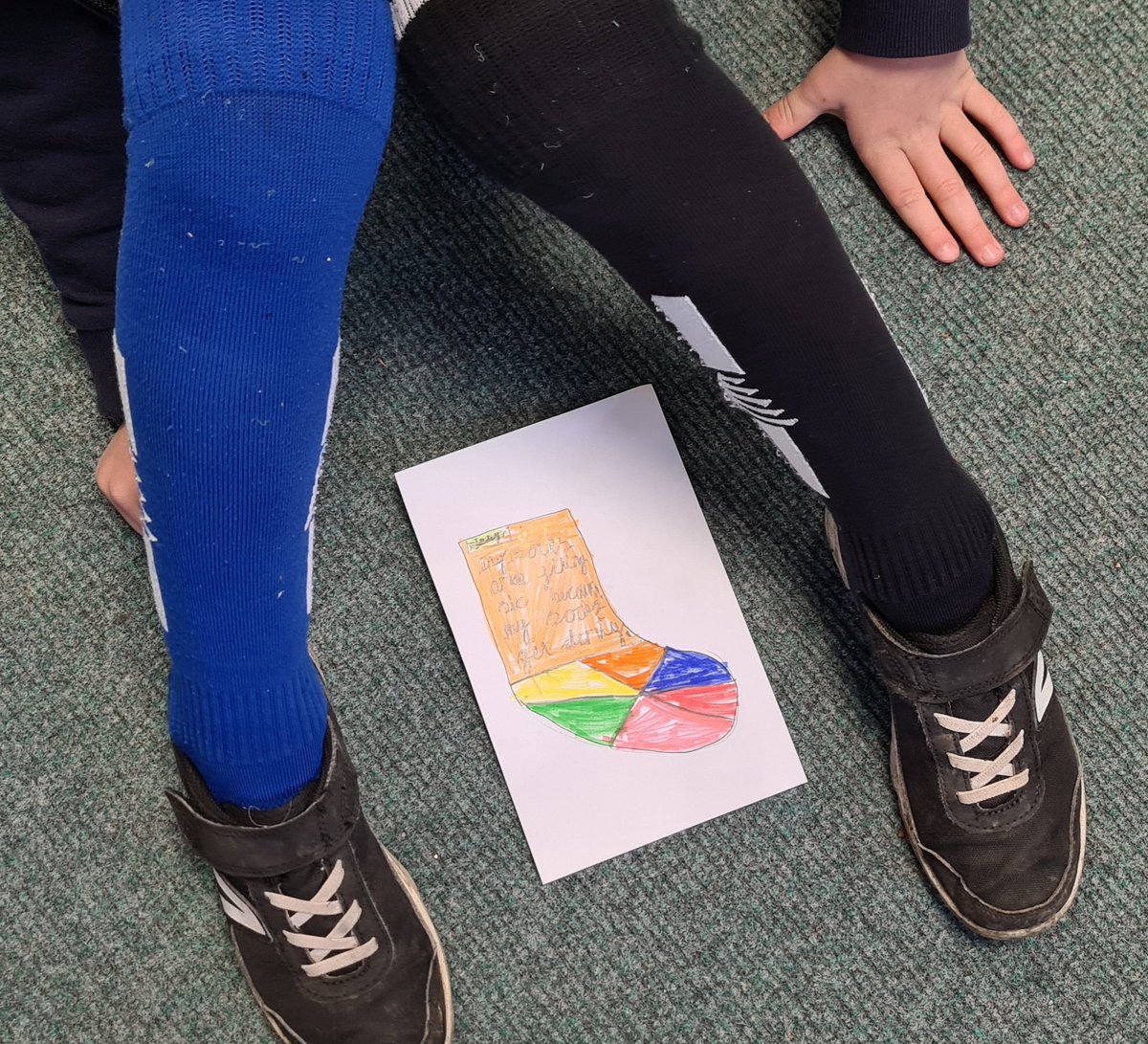 MissLyyyy's tweet photo. Had a great day celebrating togetherness with our odd socks! @ABAonline @andyoddsock #AntiBullyingWeek #OddSocksDay 🧦🧦 @WhiteCourtScho1 https://t.co/cbATdCMYnH