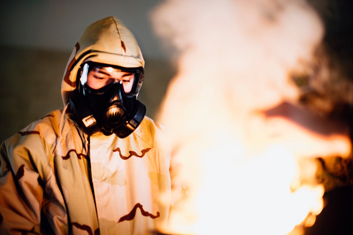 12thMCD's tweet photo. A Marine burns a non-lethal CS gas capsule as part of gas chamber qualification at Camp Pendleton, CA. Training with non-lethal weapons prepares Marines to accomplish their mission objectives in the face of obstacles they encounter on the battlefield.
#12MCD #USMC #MotoMonday https://t.co/T838ABlBkc