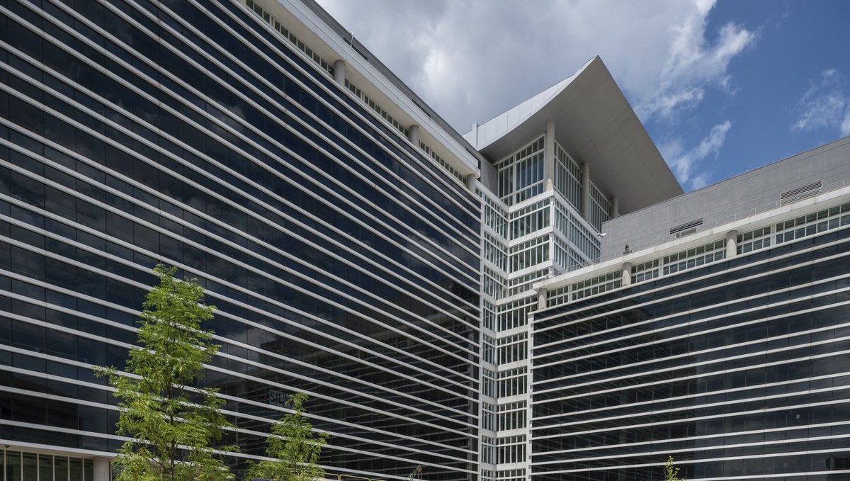 ClarkBuilds's tweet photo. Clark is proud to announce that it has successfully repositioned the former Discovery Headquarters. The 550k SF trophy office building, now named Inventa Towers, consists of 2 towers: East Tower &amp; West Tower.

Congrats to @FoulgerPratt &amp; @CerberusCapital on your new asset! https://t.co/i4MEiTMXWO