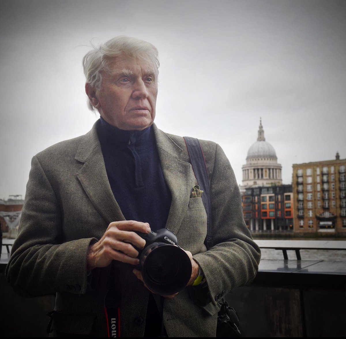 JeffOvers's tweet photo. Walking along Thames embankment at lunchtime today I passed legendary #photographer #DonMcCullin still out on assignment at 85. #photography https://t.co/TszzDj4GSU
