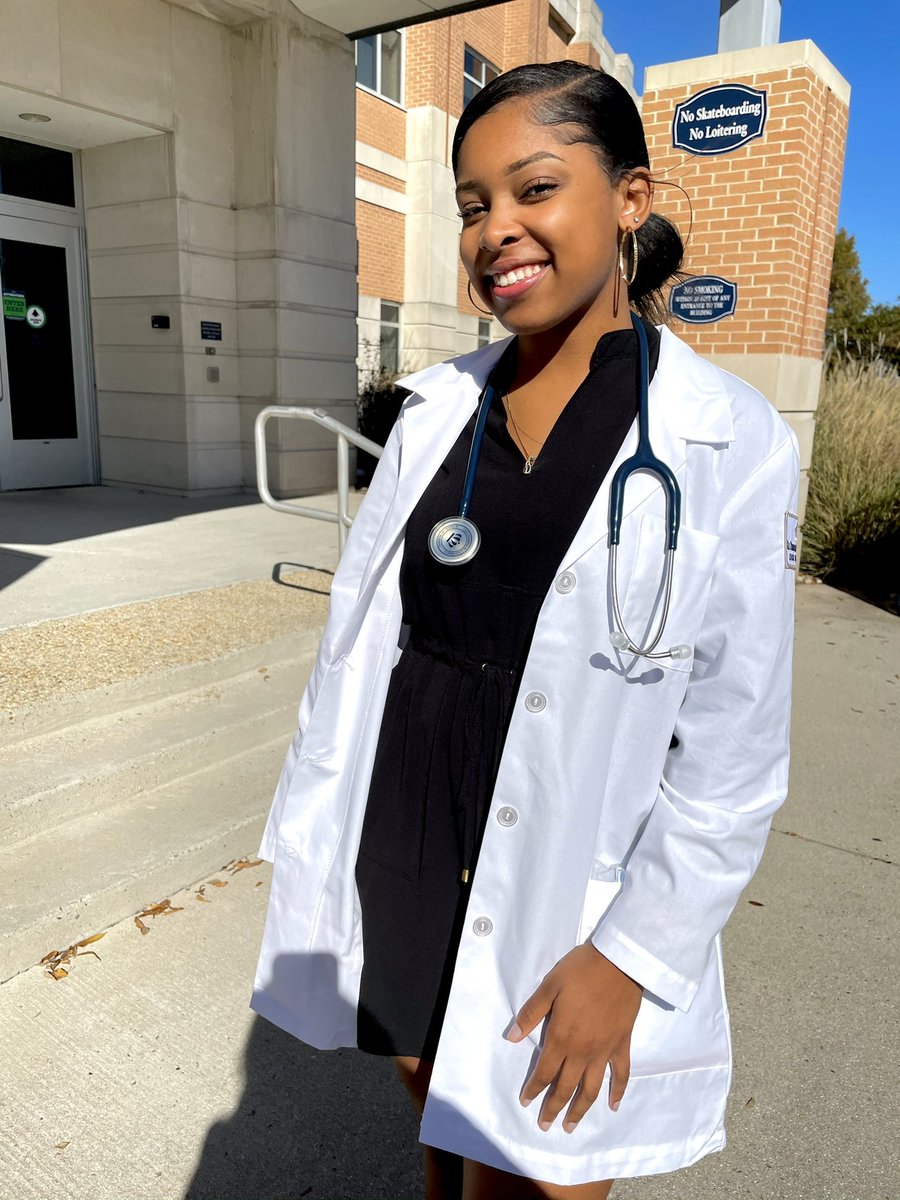 kxmiya's tweet photo. The price just went up 👩🏽‍⚕️ https://t.co/MiCuA29ZgL