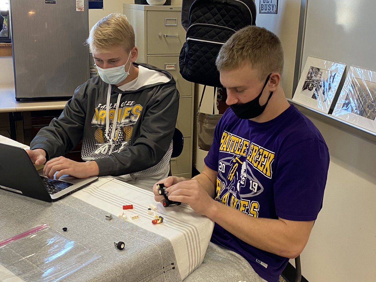 Angela1989Gray's tweet photo. Workplace Communications practicing how to write effective instructional steps while building with Legos (and enjoying just being kids again!) https://t.co/siYALcdCBH