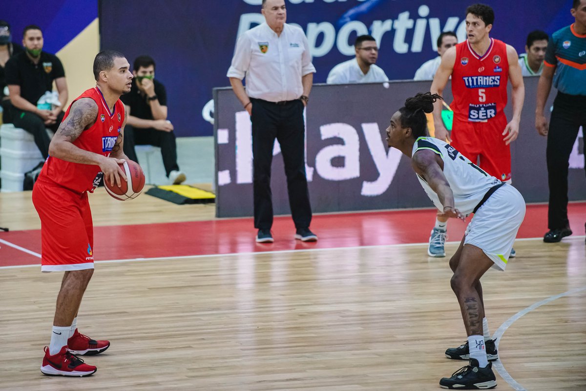 BasketColVAVEL's tweet photo. Definición de las semifinales de la #LBP2020 de @DPB_Colombia con ambas series empatadas a 1 juego.
Juego 3 (Ganar o irse a casa):
⏰2:00 Titanes (@titanes_baq) Vs Tigrillos (@Tigrillos_med)
⏰4:00 Team Cali (@teamcalibc) Vs Búcaros (@soybucaros) https://t.co/khPgAK4EYt