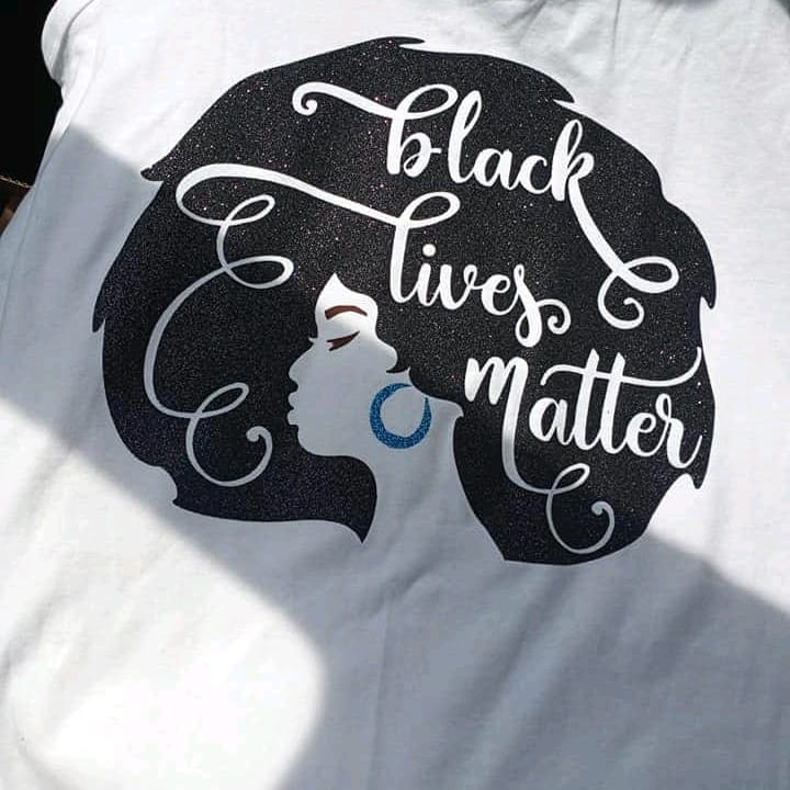 FBeautyCollect's tweet photo. One of Our Black Lives Matter Contributed Designs

DM and Email to Order

Check Out IG:@starredqueenscollections https://t.co/D43AOkqC45