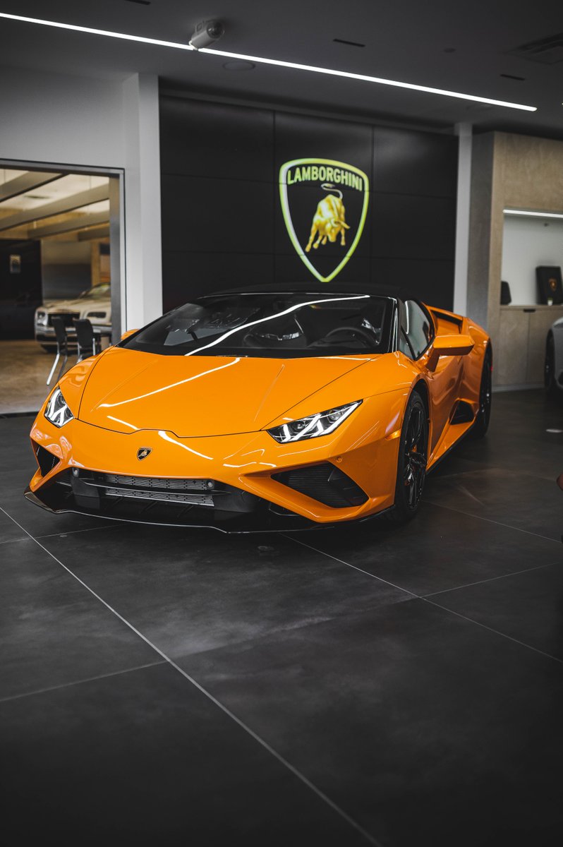 Lamborghini Boston tweet media