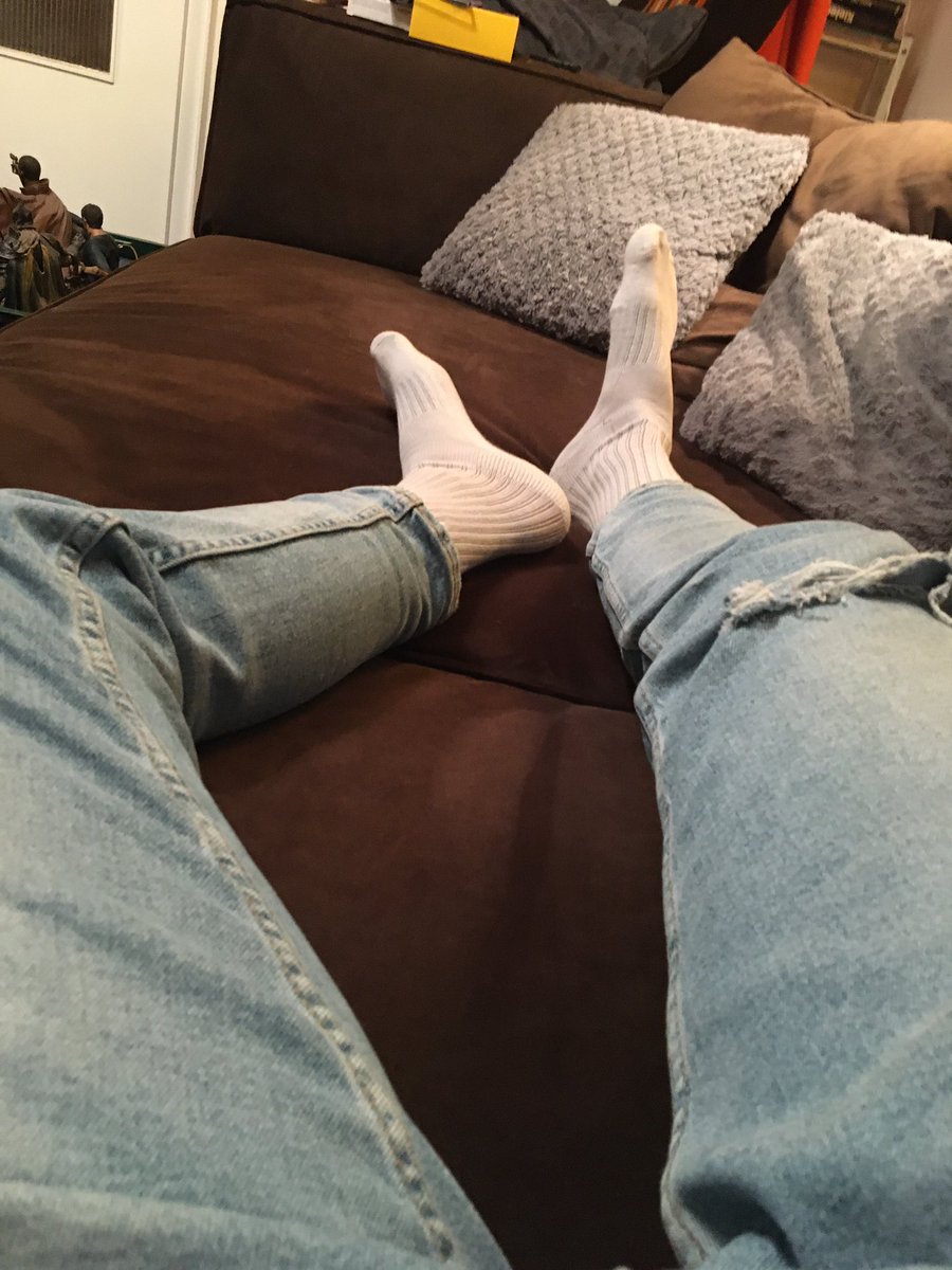 YoungFootMaster's tweet photo. New 18y/o #bigfeet Master ready to fuck ur brain and take your money

#foot #feet #guyfeet #boyfeet #footmaster #footdom #socks #whitesocks #tennissocks #findom https://t.co/OYlGTCLJAp