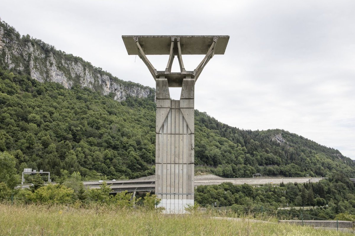 Abstract public sculpture in Bobigny, Aire des Neyrolles, Mauléon, & Noisy-le-Grand:
