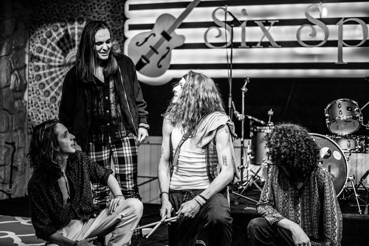 Blue_Feel_Band's tweet photo. Had a plast playing this past weekend and it was our first live show back since covid, and it was a great show to come back on. Also welcome our newest member to the group, sam! https://t.co/vWyruWogiy