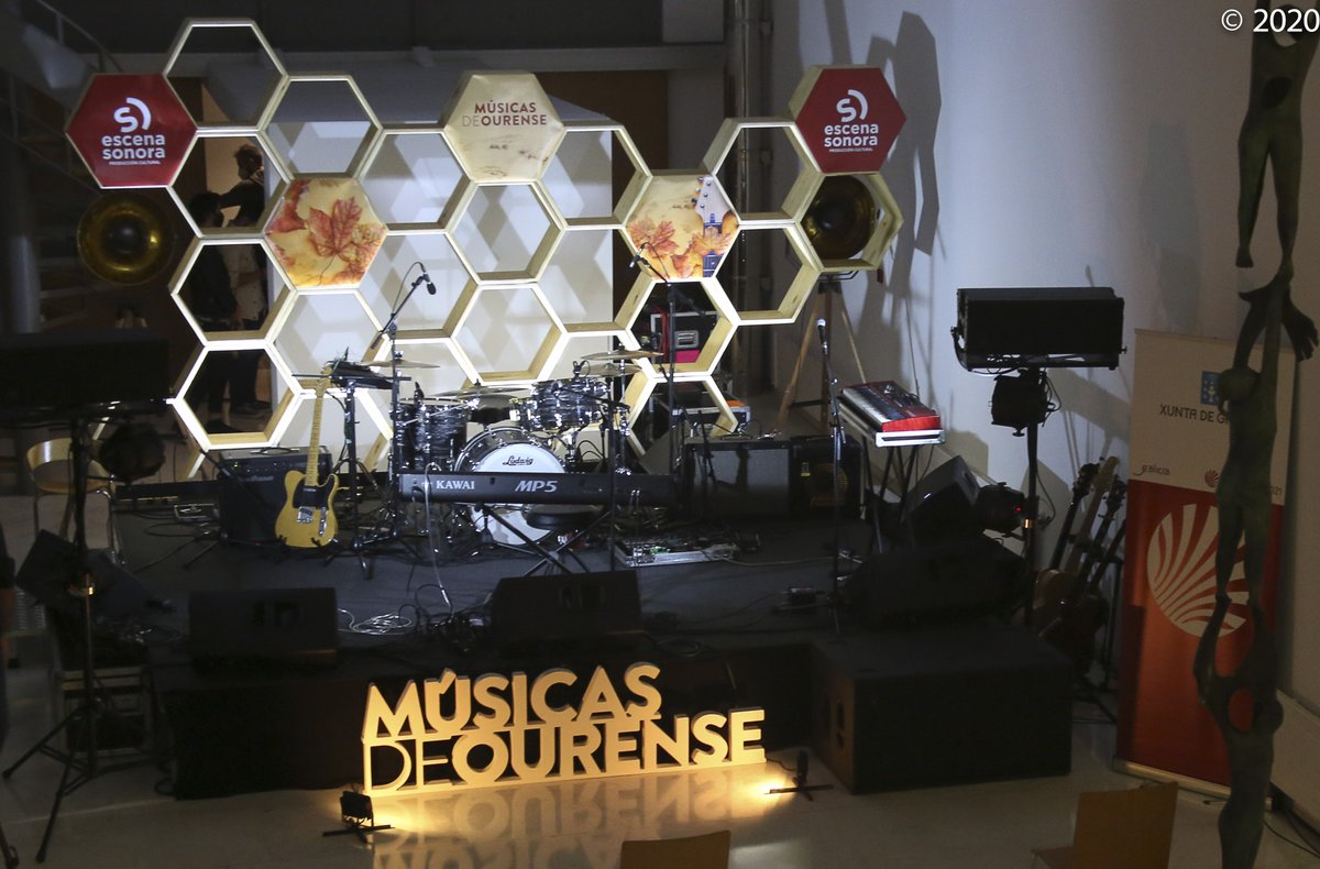 Despois duna días de reflexión queremos agradecer a todos os que apoiastes a gala Músicas de Ourense. @LediciaSola <a href="/Ivan_Caride/">Iván Caride</a> <a href="/Guezos_Ourense/">Guezos</a> <a href="/HabitacionVudu/">Habitación Vudú</a> <a href="/EmilioRuaFans/">Emilio Rúa Oficial</a> @AleutoSL #CulturaSegura #ourensemola