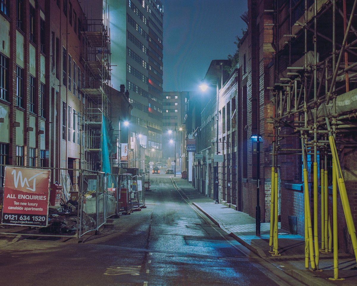 A few images I shot on film, at night around JQ/Hockley... It was an enjoyable challenge... Shot on Mamiya 645 Pro/Kodak Portra 400 ♥️

I'm rubbish at Twitter so follow me on Insta for more - instagram.com/rossjukes | #Birmingham #Photography
