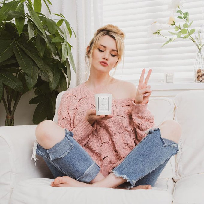 My new candle business head over to Instagram to give me a follow 💕🕯️😘 https://t.co/xrY50xj27P https://t<a href="/tag/styling"class="tags"><span>#styling</span></a><a href="/tag/bridal"class="tags"><span>#bridal</span></a><a href="/tag/weddingseason"class="tags"><span>#weddingseason</span></a><a href="/tag/bridalcollec"class="tags"><span>#bridalcollec</span></a>