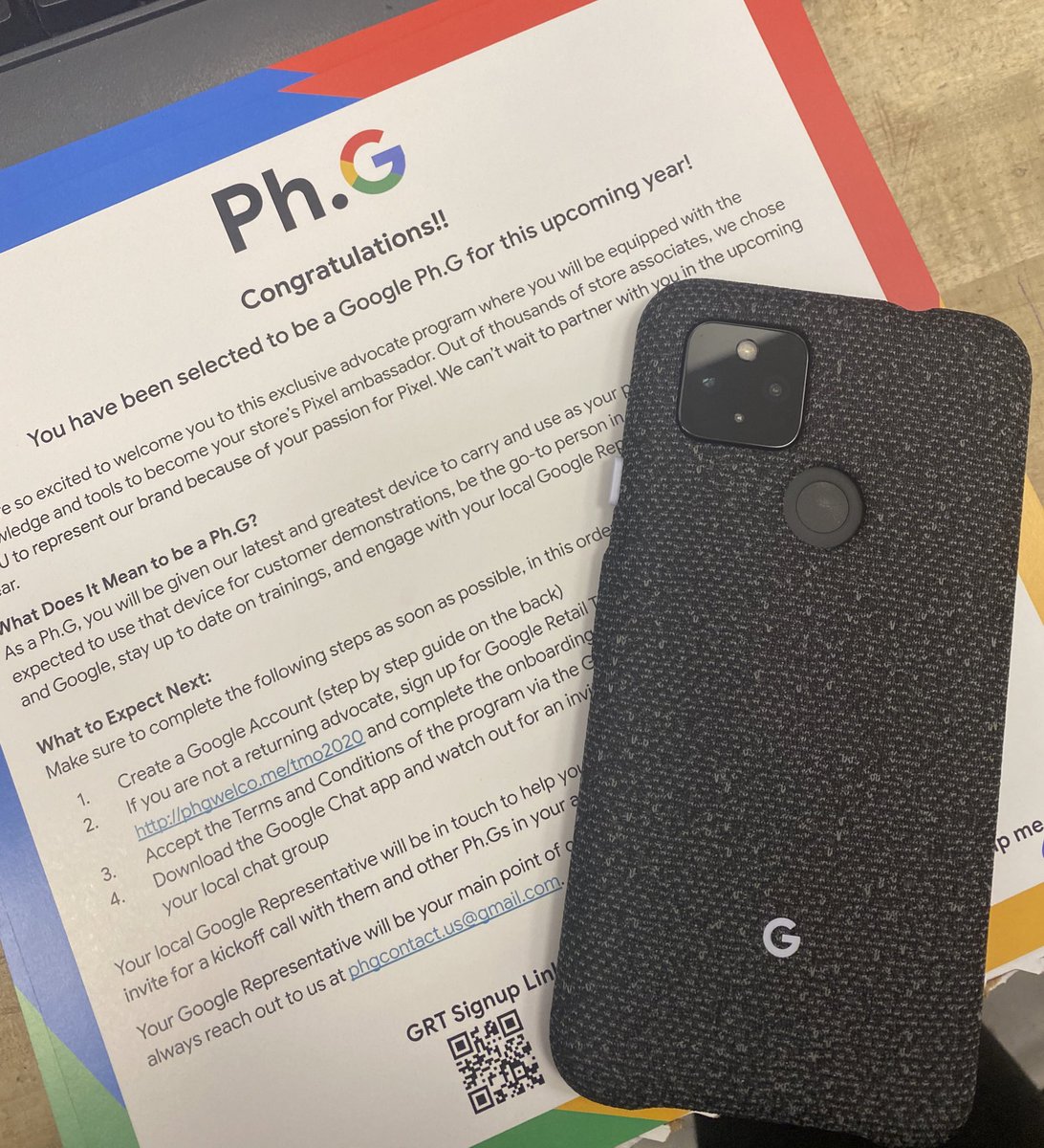 AlejandraTmo's tweet photo. AHHHHH!! π Just received this special surprise from my friends at @Google! β€οΈπππ Thank you for selecting me, canβt wait to start using my new phone!! #GoogleAmbassador https://t.co/HwHNYjQYo9