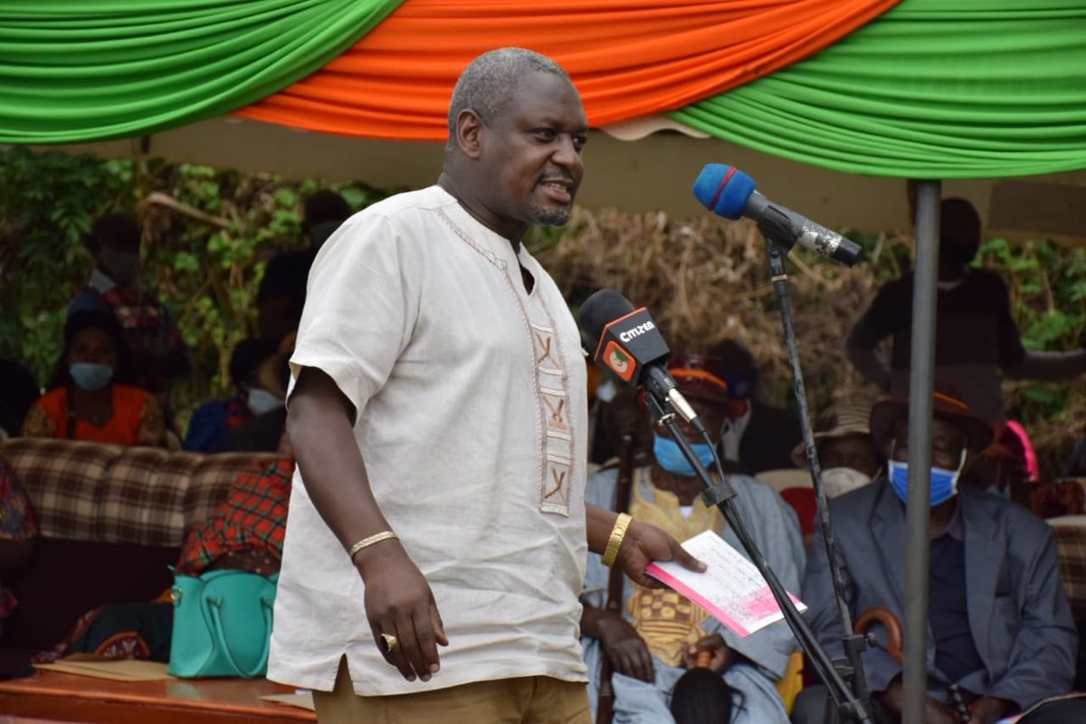 OAmollo's tweet photo. #Weekendmanenos-Friday, Attended The Burial Of Luo Council Member Mzee Odak Mbaka in Kasipul;Also Graced By Mama Ida Odinga; Ker Willis Otondi & Kikuyu Council Of Elders Chairman Mr Wachira Kiago,Together With His Entire EXCO. Took Time To Drum Support For BBI https://t.co/PU77Sy7YyK