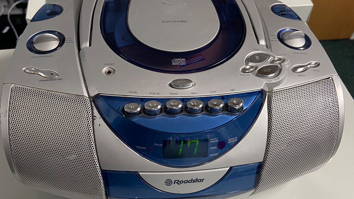 StellaSchito's tweet image. Had to use this in class today, the kids looked so confused...#ancienttools